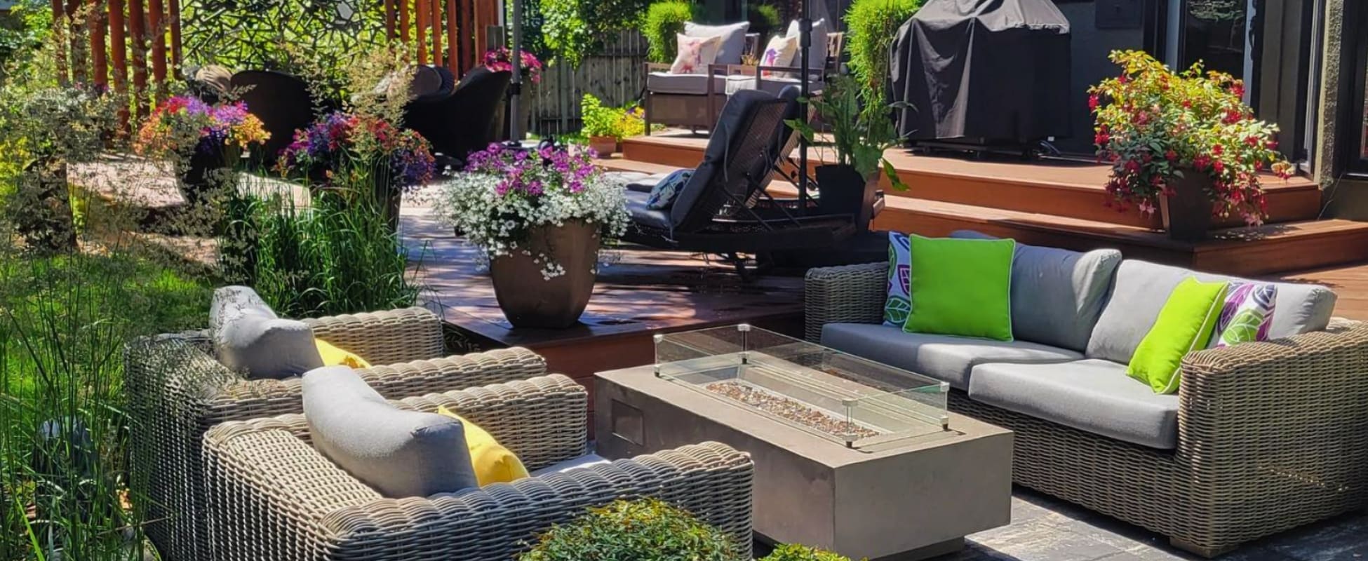 New Look Landscapes Top Rated Calgary Landscapers - Residential Calgary Landscaping - Complete Backyard Makeover - Patio, Deck and Garden